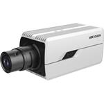 Hikvision 4MPix IP BOX Dark Fihter kamera; P-Iris + ABF, WDR 140dB, Audio, Alarm, Mikrofon